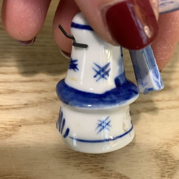 Bundle Of Small Dutch Themed Blue &  White Ceramic Decor Pieces Windmill - Picture 12 of 17
